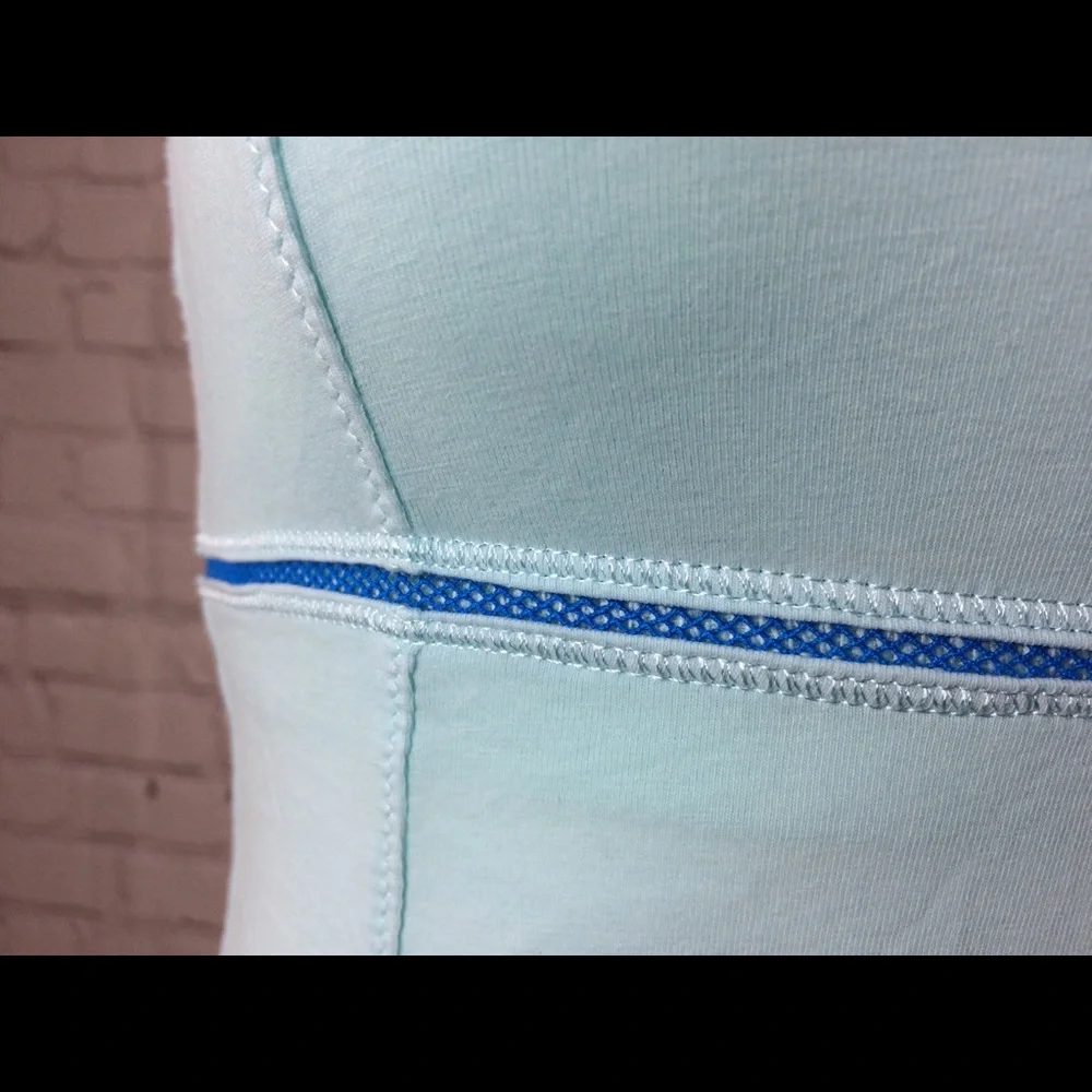 Lululemon luminous tank - Picture 5 of 8